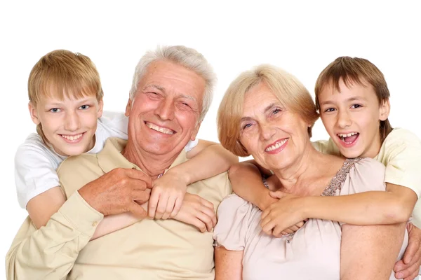 Großeltern mit ihren coolen Enkeln — Stockfoto