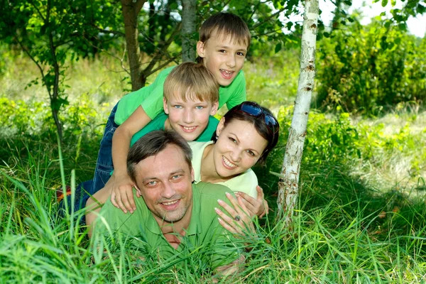 Divertente famiglia divertirsi — Foto Stock