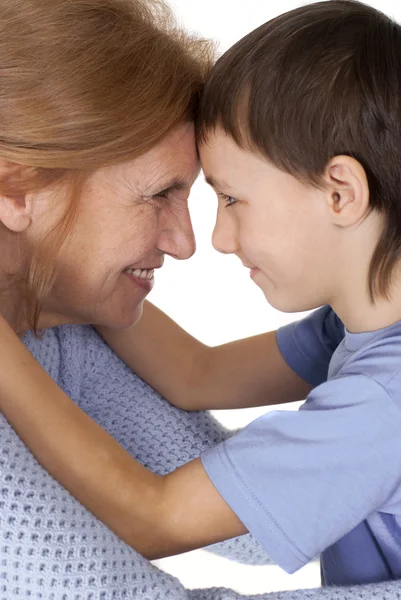 Gelukkig Kaukasische grootmoeder met haar kleinzoon — Stockfoto