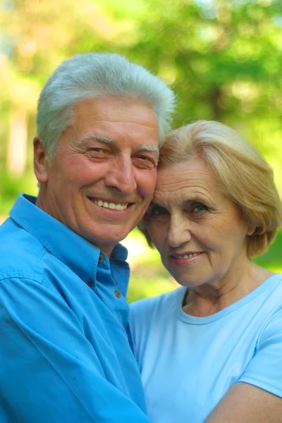 Bonita pareja de edad —  Fotos de Stock