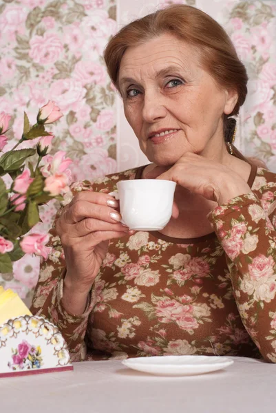 Beautiful older woman — Stock Photo, Image