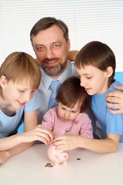 Familia numerosa en casa —  Fotos de Stock