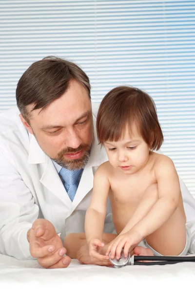 Experienced doc in his office — Stock Photo, Image