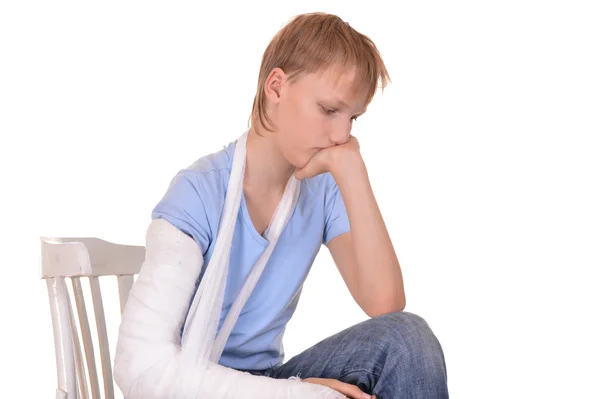 Boy with a broken arm — Stock Photo, Image