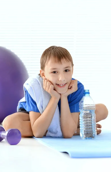 Cheerful young guy — Stock Photo, Image