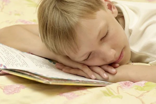 Boy reading a book — Stock Photo, Image