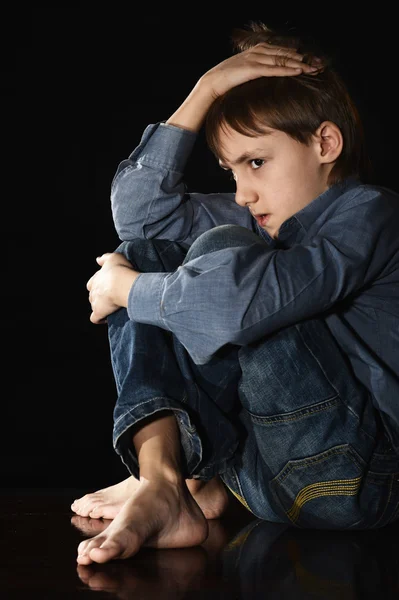 憂鬱な小さな男の子 — ストック写真