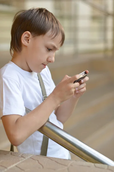 Young boy playing — Stock Photo, Image