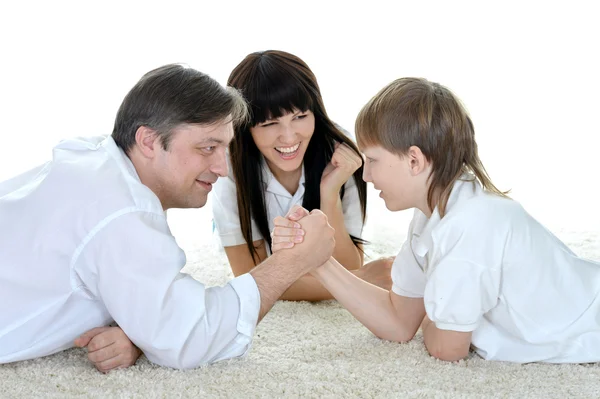 Familia descansando en casa —  Fotos de Stock