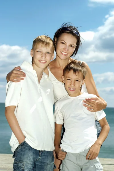 Mom and children — Stock Photo, Image