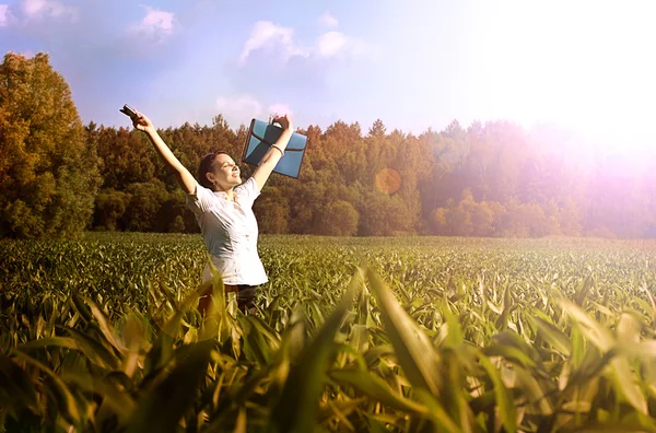 Agradable mujer descansando — Foto de Stock