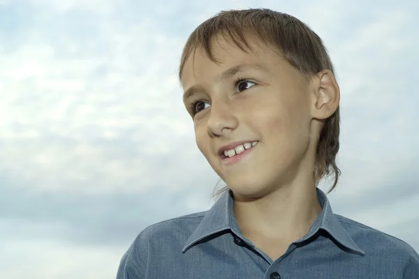 Bel ragazzo in posa — Foto Stock