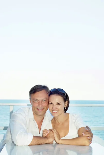 Retrato de um casal feliz — Fotografia de Stock