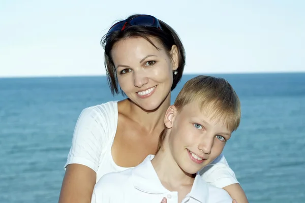 Madre con su hijo — Foto de Stock