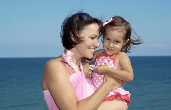 Mãe e filha felizes — Fotografia de Stock