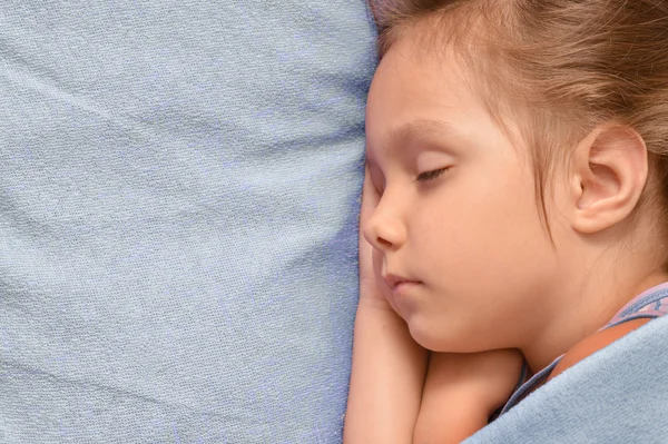 Cute little girl — Stock Photo, Image