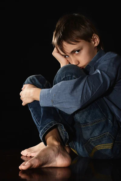 Melancholie kleine jongen — Stockfoto