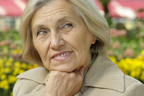 Mature woman enjoying a walk — Stock Photo, Image