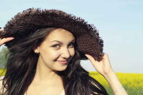 Smart young girl outdoors — Stock Photo, Image