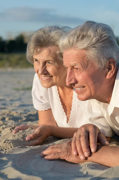 Loving elderly couple — Stock Photo, Image