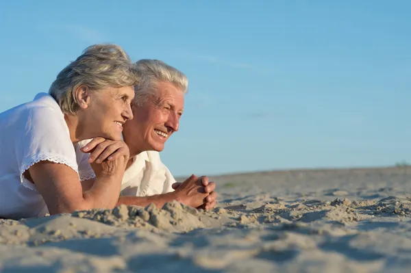 Amar a la pareja mayor — Foto de Stock