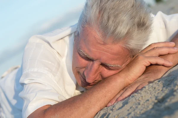 Elderly man sleeping — Stock Photo, Image