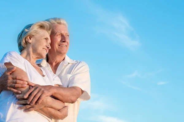 Oudere man en vrouw — Stockfoto