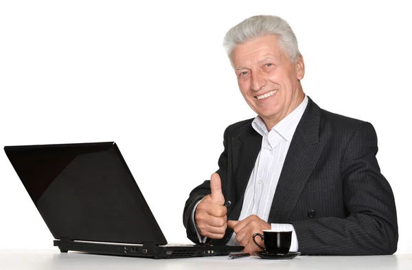 Älterer Mann arbeitet — Stockfoto