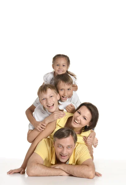 Linda familia aislada sobre fondo blanco — Foto de Stock