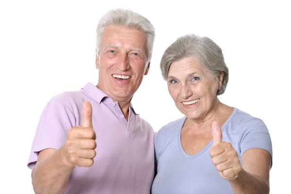 Beau couple âgé ensemble sur un fond blanc — Photo