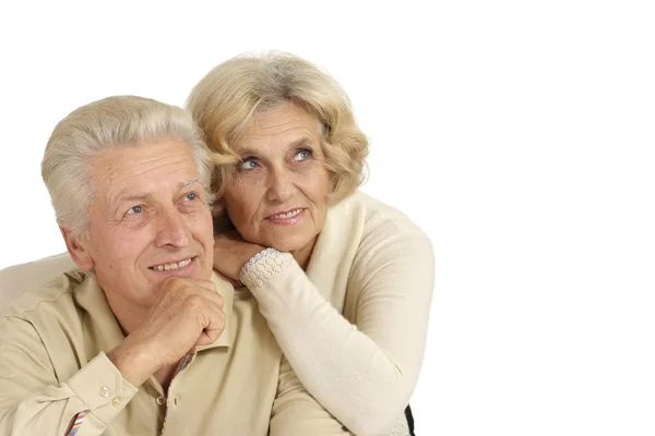 Συμπαθητικό ηλικιωμένο ζευγάρι πάνω σε άσπρο — Φωτογραφία Αρχείου