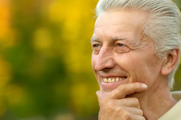 Portrait of a nice old man — Stock Photo, Image
