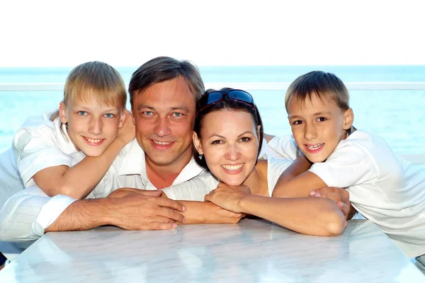 Gente gloriosa en el resort — Foto de Stock