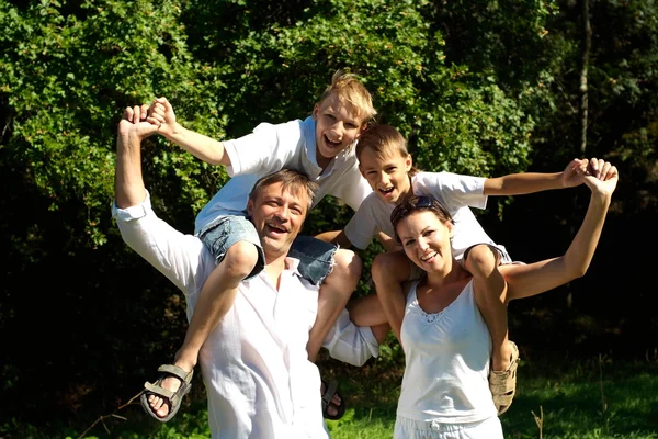 Magníficos viajeros familiares —  Fotos de Stock