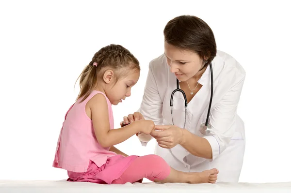 Menina no médico — Fotografia de Stock