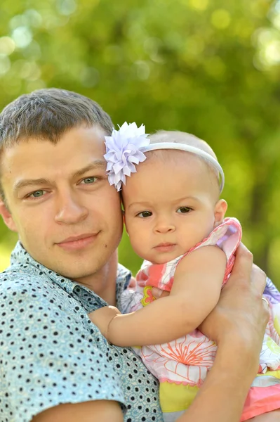 Padre con la figlioletta — Foto Stock