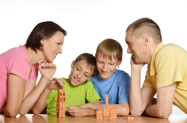 Família jogando o construtor — Fotografia de Stock