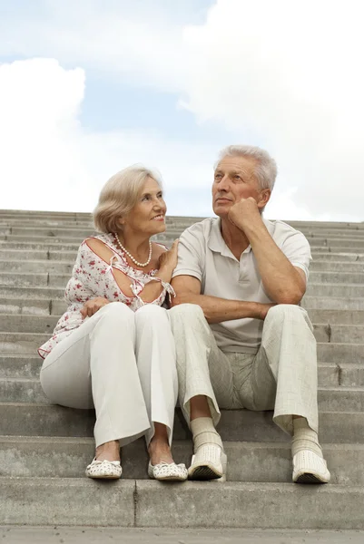 Adorable elderly couple went for a walk — Stock Photo, Image