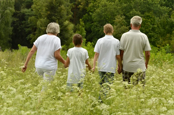 Niños con abuelos —  Fotos de Stock