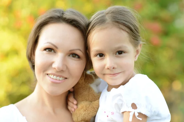 Mother and daughter — Stock Photo, Image