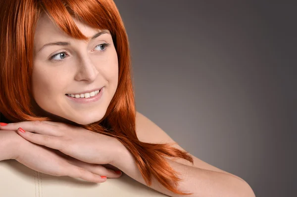 Menina com cabelo vermelho — Fotografia de Stock