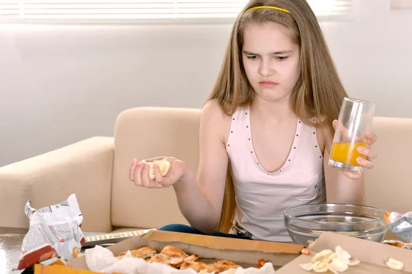 Menina bonita comer — Fotografia de Stock