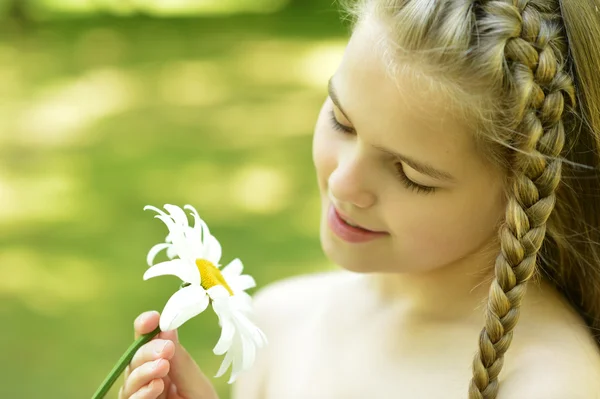 Cute young girl — Stock Photo, Image