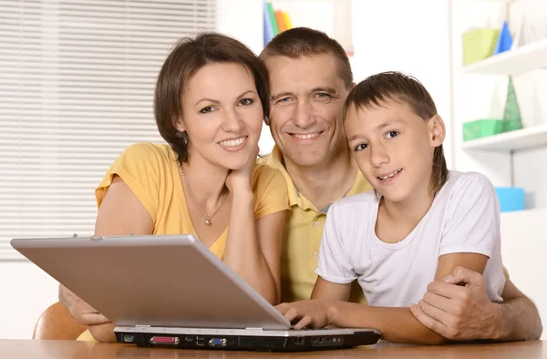 Hamily con cuaderno — Foto de Stock