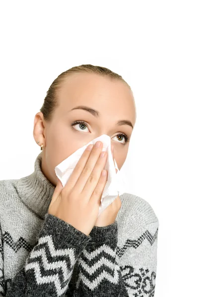 Joven enferma estornudando chica — Foto de Stock
