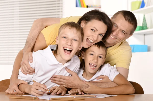 Famiglia disegno insieme — Foto Stock