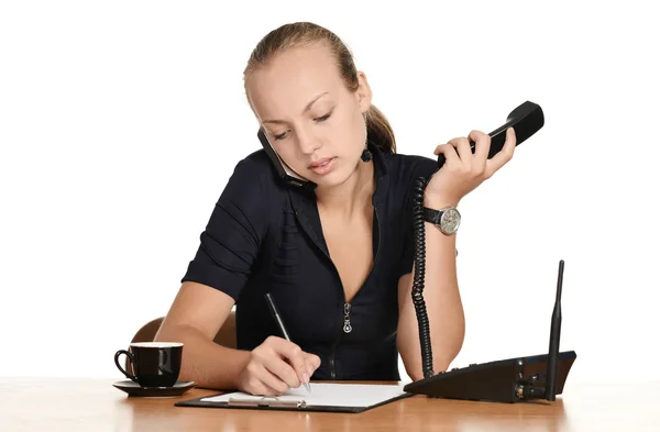 Schöne Sekretärin am Tisch — Stockfoto