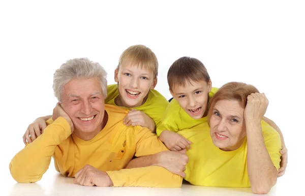 Famiglia divertente in t-shirt gialle — Foto Stock