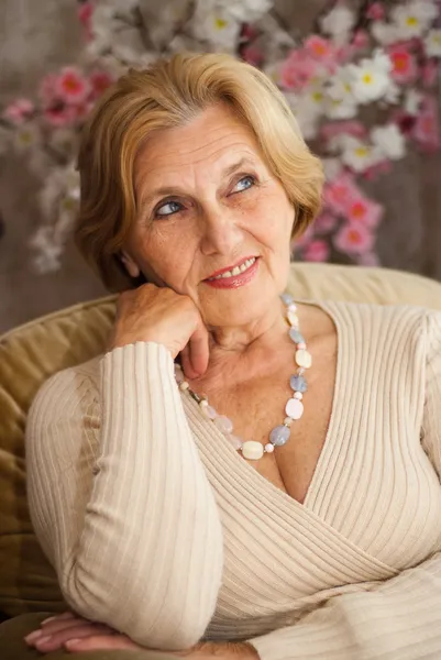 Nice older lady resting — Stock Photo, Image