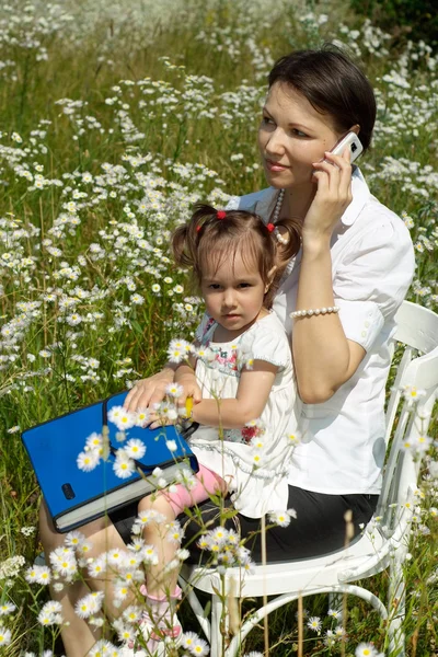 Happy family have rest on the nature — Stock Photo, Image